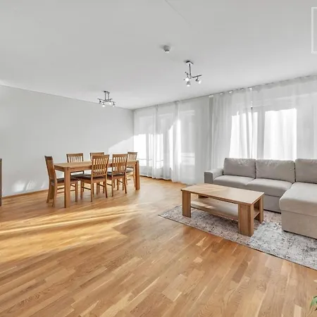 2 Bedroom In Kadriorg With Sauna Balcony And Free Parking * Talin