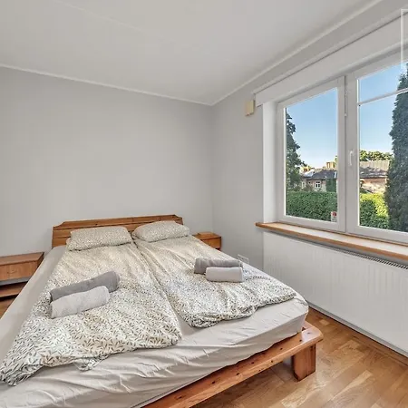 Daire 2 Bedroom In Kadriorg With Sauna Balcony And Free Parking