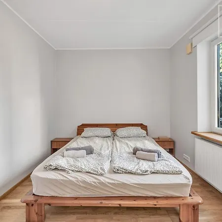 Daire 2 Bedroom In Kadriorg With Sauna Balcony And Free Parking Tallinn