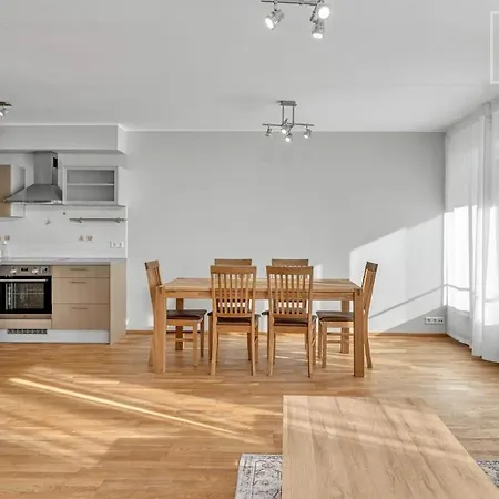 Daire 2 Bedroom In Kadriorg With Sauna Balcony And Free Parking Tallinn