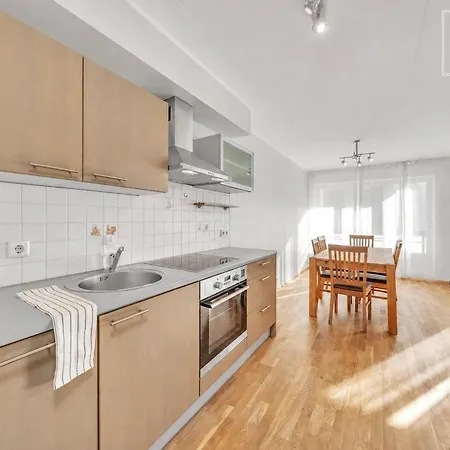 Daire 2 Bedroom In Kadriorg With Sauna Balcony And Free Parking