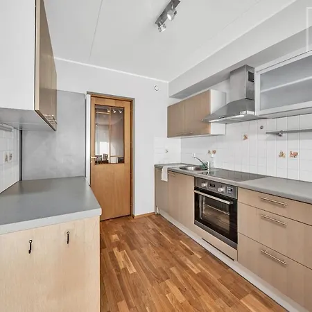 Daire 2 Bedroom In Kadriorg With Sauna Balcony And Free Parking *