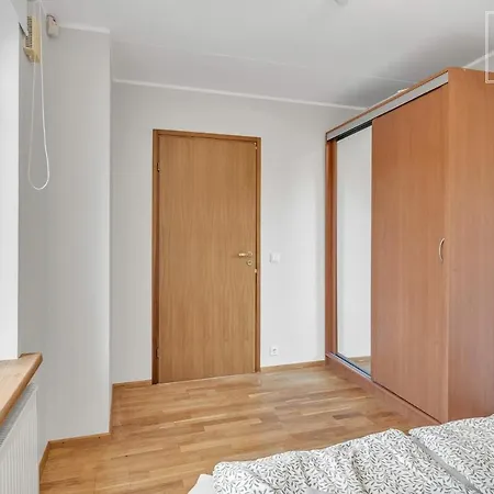 Daire 2 Bedroom In Kadriorg With Sauna Balcony And Free Parking *