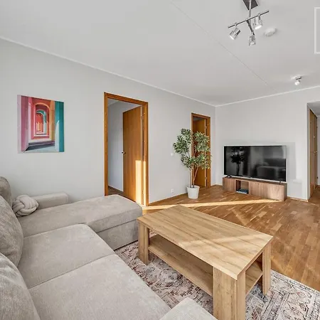 2 Bedroom In Kadriorg With Sauna Balcony And Free Parking Daire *
